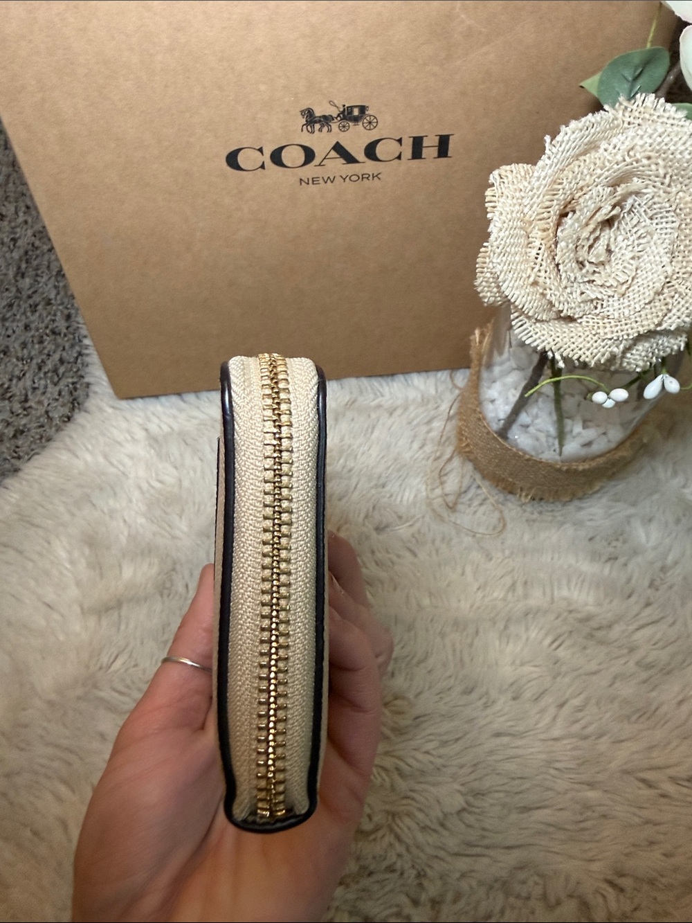 ✨ Coach Crossgrain Leather Accordion Zip Wallet✨ - Picture 7 of 14